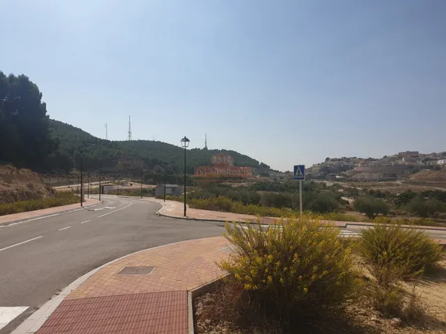 SE VENDE TERRENO URBANO EN CHINCHILLA — 11
