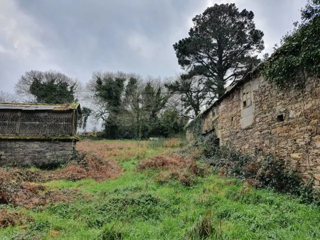 PARA REHABILITAR EN XENTOSO, MONFERO — 2