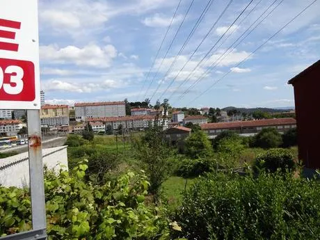 TERRENO EN LA ZONA DE CRUCEIRO DA CORUÑA — 5