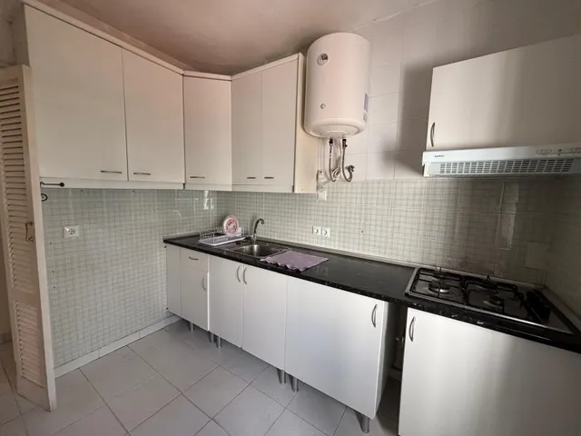 Oportunidad en Los Altos: Bungalow de 2 dormitorios con jardín privado y solárium — 14