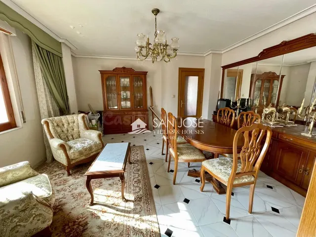 SE VENDEN DOS CASAS INDEPENDIENTES JUNTAS CON GARAJE EN MONO - foto 2