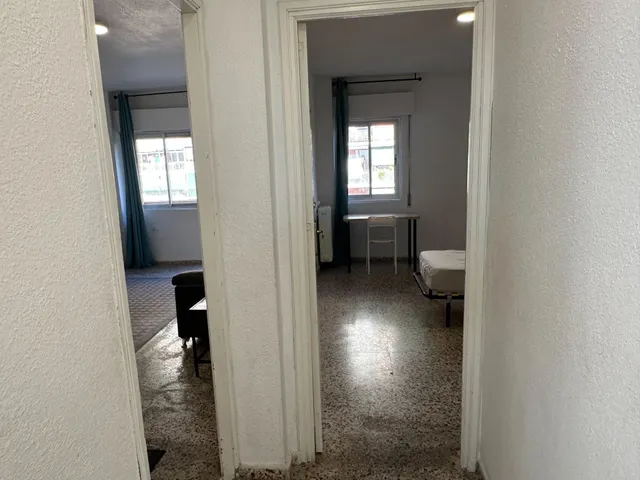 Oportunidad en alquiler de piso de 3 dormitorios — 24