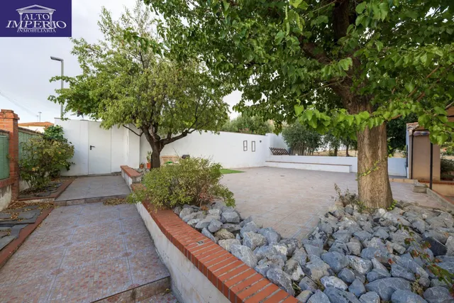 Casa 2 habitaciones 68m² en venta - Otura — 35