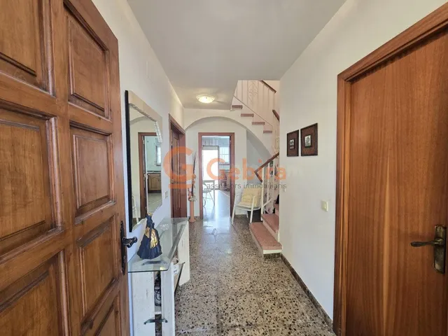 Casa adosada en Plademar de 4 habitaciones dobles - foto 4