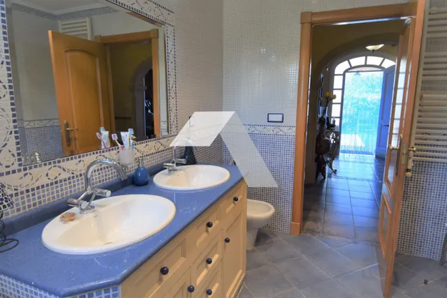 Espectacular chalet en venta — 25