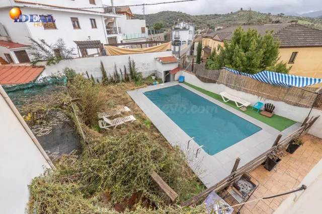 Casa independiente con piscina y vistas a Sierra Nevada en H