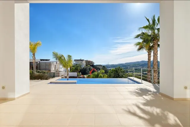 Villa contemporanea con vistas al Mar y Montaña!! a 5 minutos de san Pedro de Alcantara, Marbella. — 8