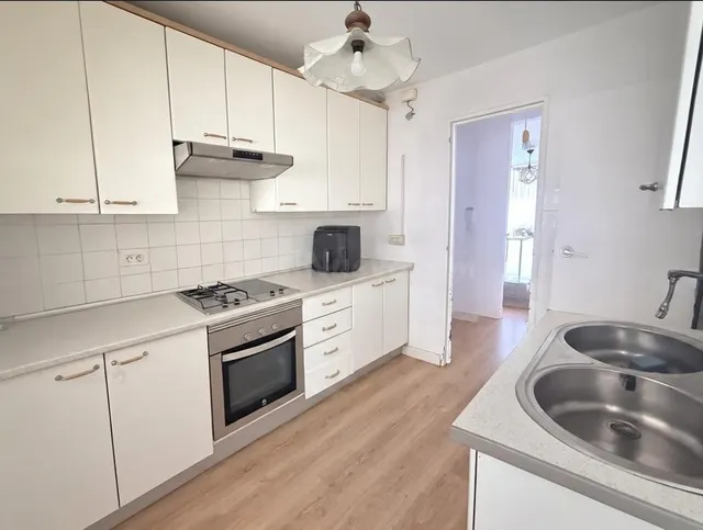 Piso de 3 dormitorios semi reformado en Miramar — 2