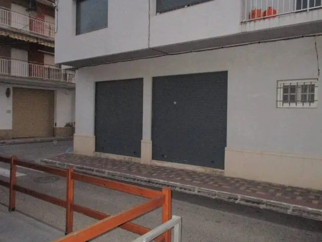 Local comercial en alquiler en centro de la población de l'Ampolla — 2