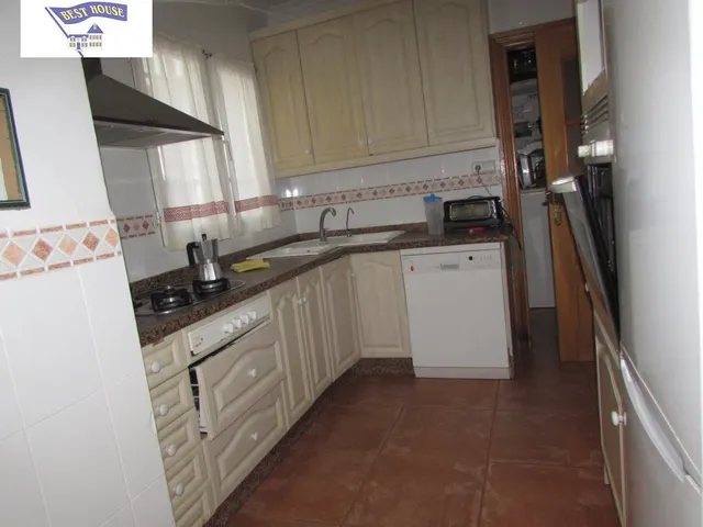 CHALET CON 2000 M2 DE PARCELA — 10