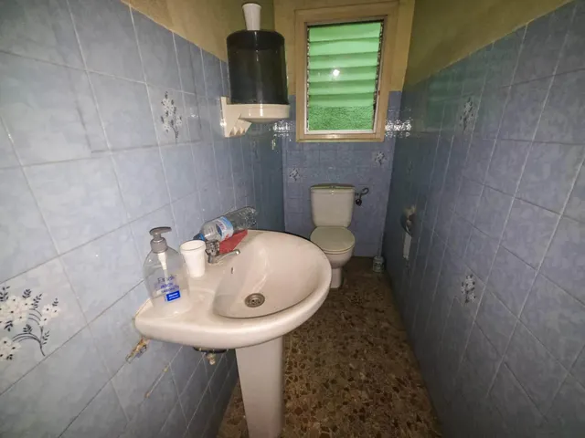 Edificio de tres plantas en alquiler en Barberá del Vallés — 22