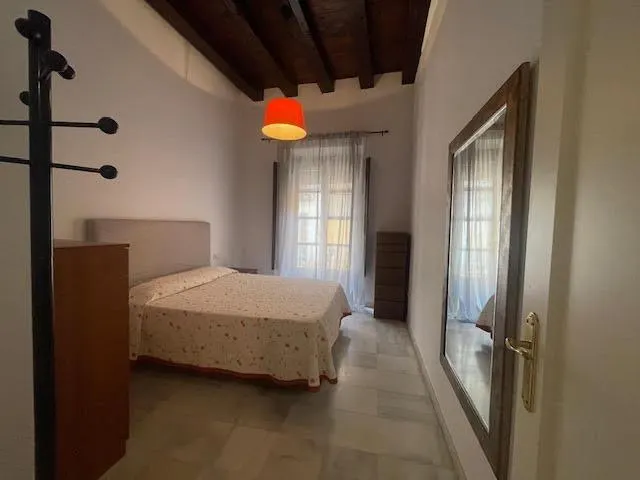 Precioso piso en calle pureza, máximo dos personas.incluye plaza de garaje. — 15
