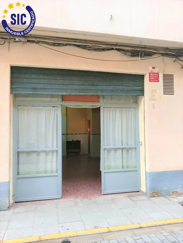 LOCAL COMERCIAL EN PROCESO DE CAMBIO A VIVIENDA CON PLAZA DE GARAJE — 11