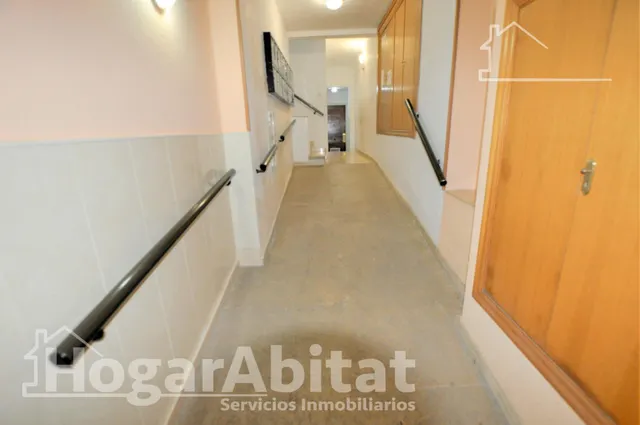 ¡EN PLENO CENTRO! AMPLIO, BONITO Y EXTERIOR CON DOS BALCONES Y ASCENSOR — 34