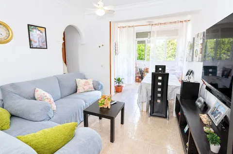 SE VENDE PISO EN SAN BENITO, ALQUILADO