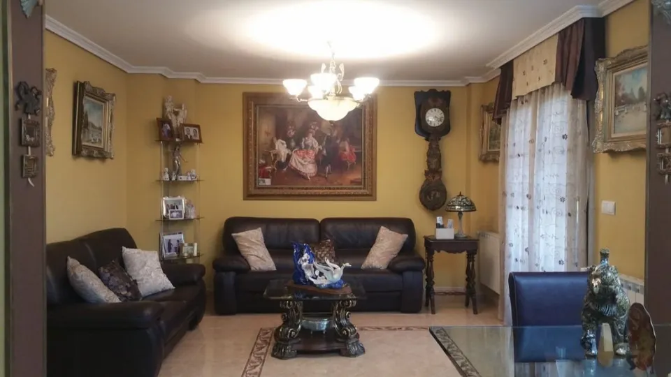 CHALET PAREADO EN VENTA EN STA. MARIA DE FIGUEIRAS