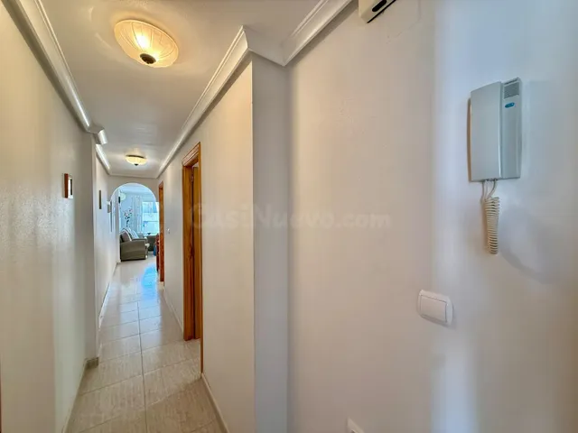 Ático con piscina comunitaria, Alicante, Torrevieja. 2 habitaciones | 63 m2 | A 100 metros del mar — 5