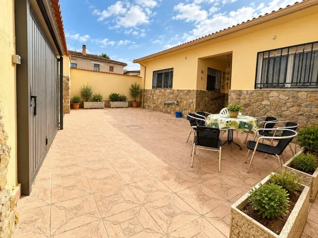 CASA O CHALET INDEPENDIENTE EN VENTA EN UCEDA (GUADALAJARA) — 2