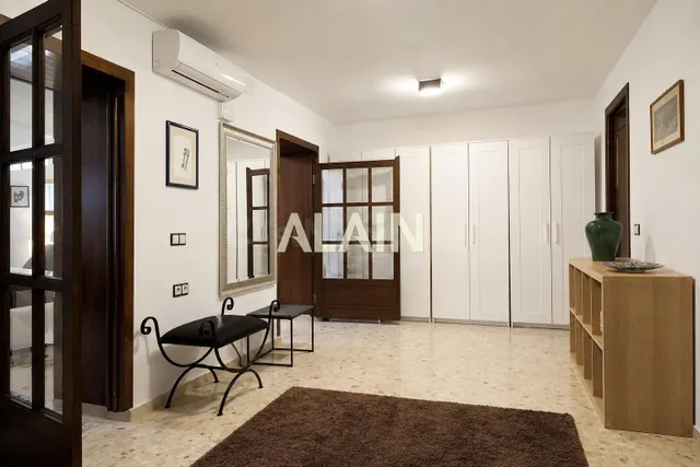 Espectacular casa reformada en El Cabanyal con patio interio - foto 3