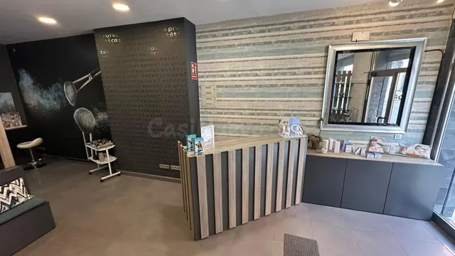 Local comercial 8 habitaciones 103m² en alquiler - San Roque