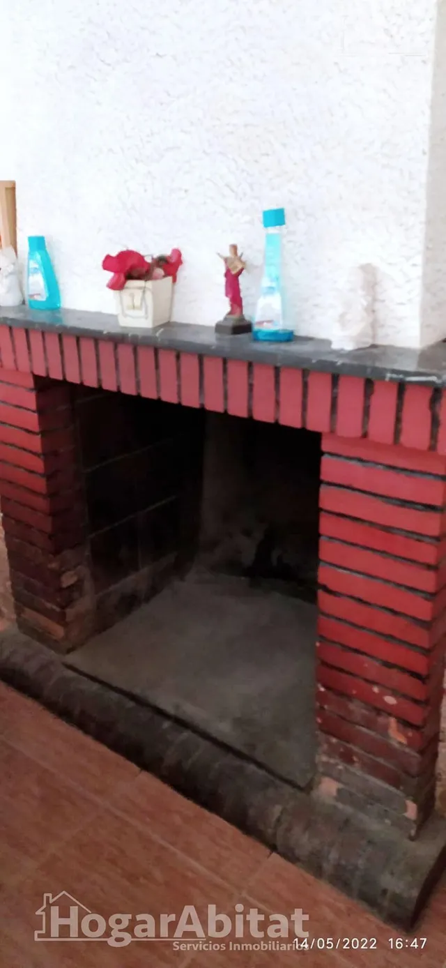 AMPLIA CASA CON MUCHA POSIBILIDAD Y TERRAZA — 22