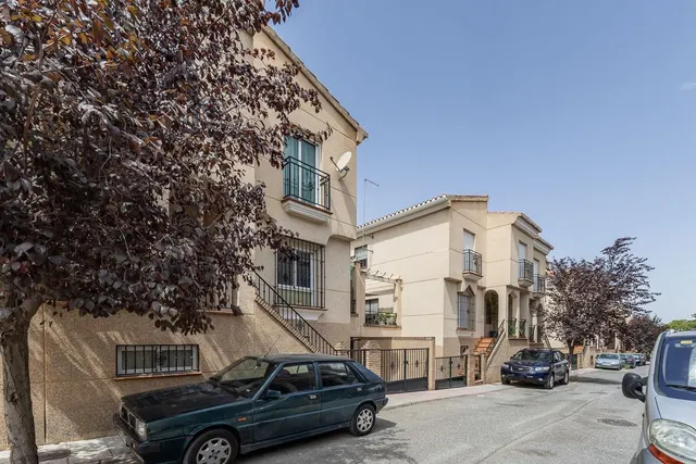 AMPLIA CASA DE 5 DORMITORIOS EN ALHENDÍN, GRANADA — 39