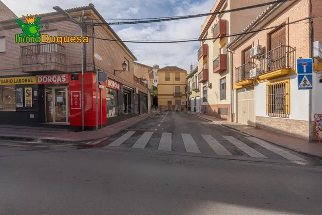 Solar urbano de 300 m2 en pleno centro de Armilla (Junto al  - foto 3