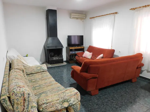 VIVIENDA EN ESQUINA EN 2 PLANTAS 128 M2 EN LAS VILLAS CON 6  - foto 3