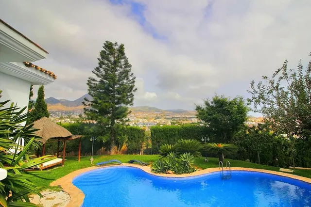 Villa Exclusiva con Vistas Panorámicas en Benalmádena — 47