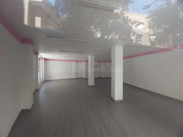 MAGNÍFICO LOCAL COMERCIAL EN ALQUILER — 4