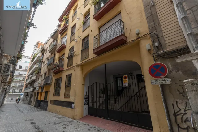 Amplio piso con garaje y trastero en el centro — 47