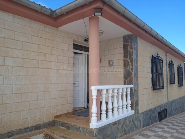 Vivienda familiar privada en Freila - foto 2