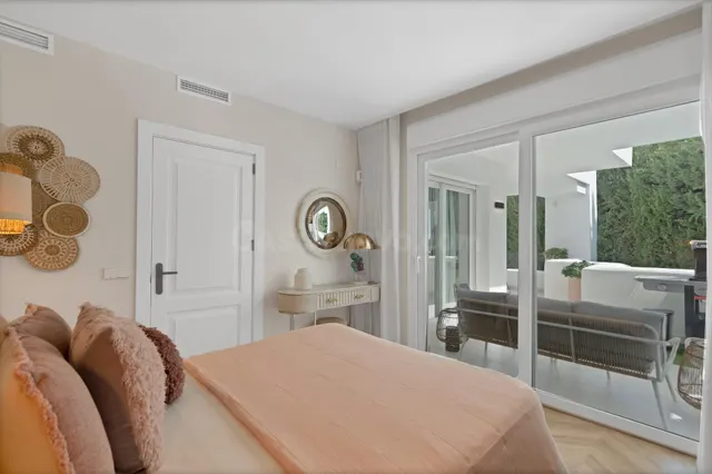 Apartamento completamente renovado en Las Tortugas de Aloha, - foto 4