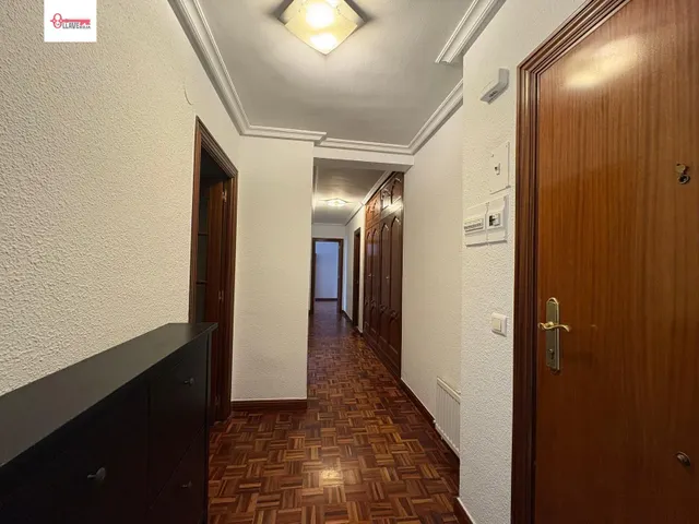 Piso de Tres dormitorios en alquiler en la zona de Capiscol — 17
