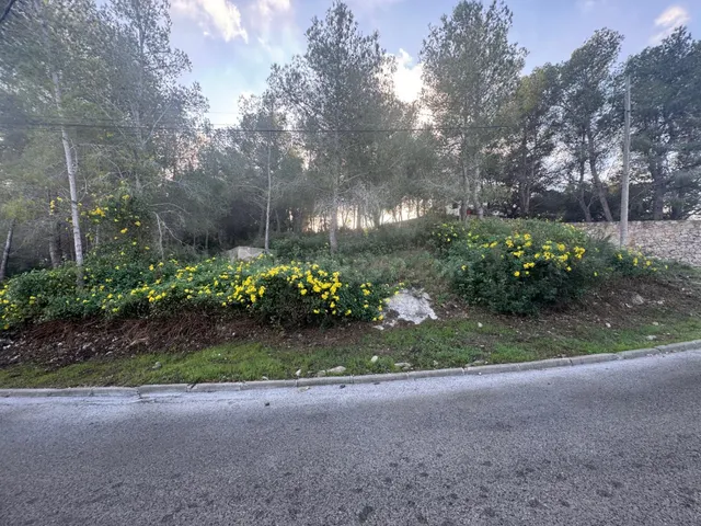 TERRENO ESQUINERO ZONA MONTAÑA