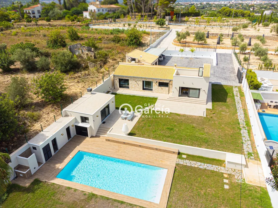 Casa de campo completamente renovada en venta en Denia - una propiedad increíble