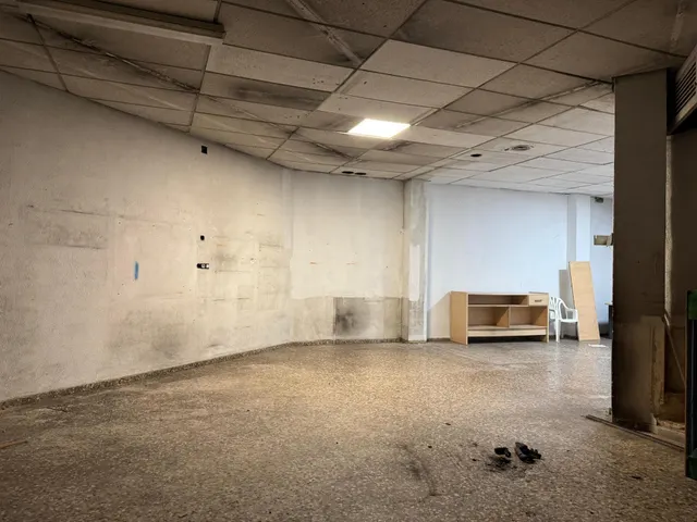 Gran local comercial con doble acceso en Gandia – 260 m2 en calle Benissuai — 11