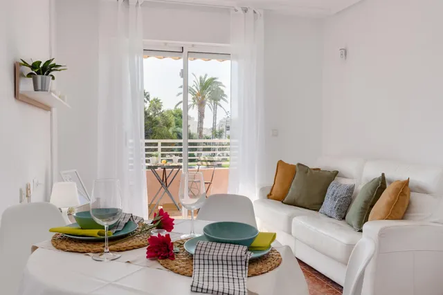 Apartamento de dos dormitorios en residencial con piscina comunitaria — 9
