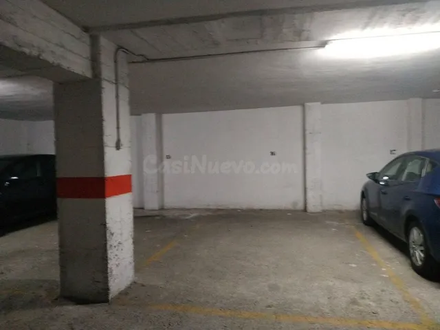 Plaza de garaje en calle Ronda de Higuerillas - foto 2