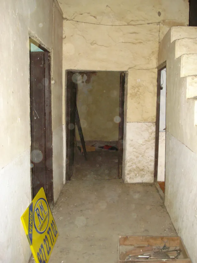 Se vende piso para reformar con Tejado Reformado — 12