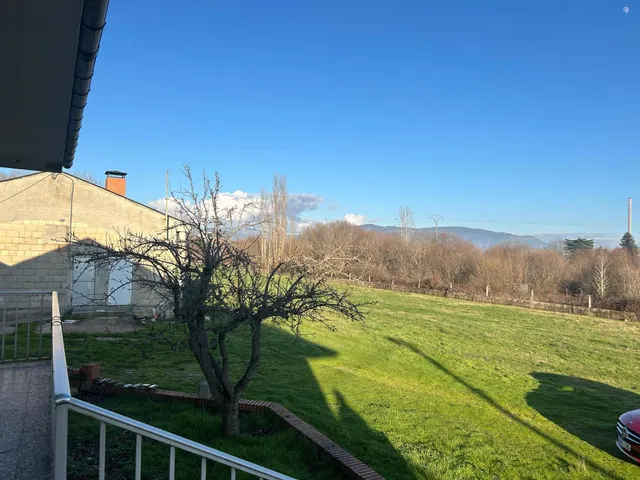Encantadora Casa con Terreno en Cubillos del Sil — 22