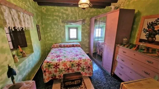 GRAN CORTIJO A LA VENTA EN GUAINOS — 4