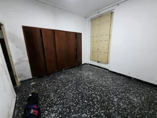 Planta baja de un edificio de 2 plantas — 16
