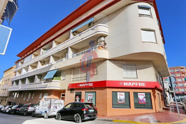 Acogedora vivienda de 2 dormitorios con terraza y ascensor e