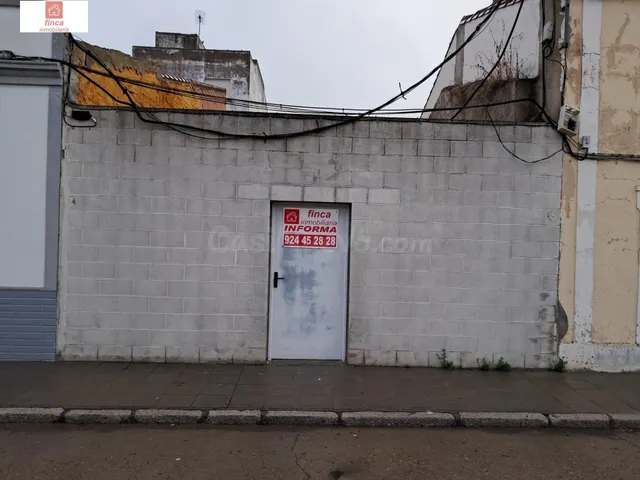 VENTA SOLAR A DOS CALLES, URBANO EN MONTIJO, ZONA SAN GREGOR