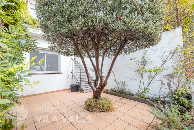 Casa con terraza, jardín y amplios espacios — 48