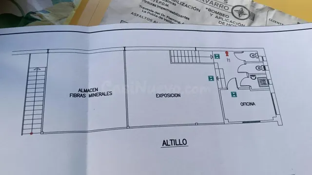 Amplia nave de 520 m2 con zona comercial, oficina y almacén