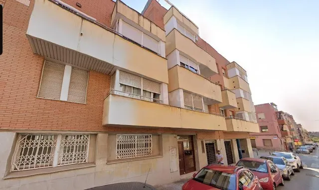 SE VENDE piso OKUPADO en C Isaac Albeniz 33 de Sant Boi de L - foto 3