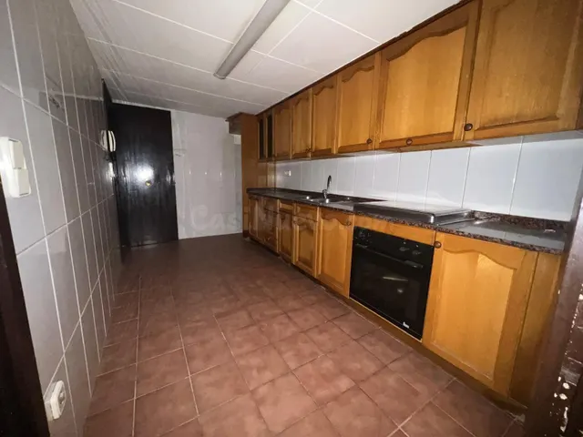 Casa adossada de 3 plantes per reformar a Mont-roig del Camp. — 6