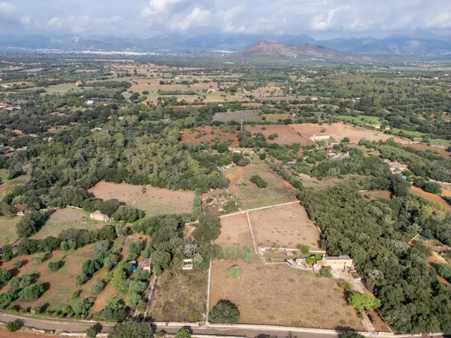 Finca rústica con 3 dormitorios, piscina y múltiples posibilidades en Inca. — 34
